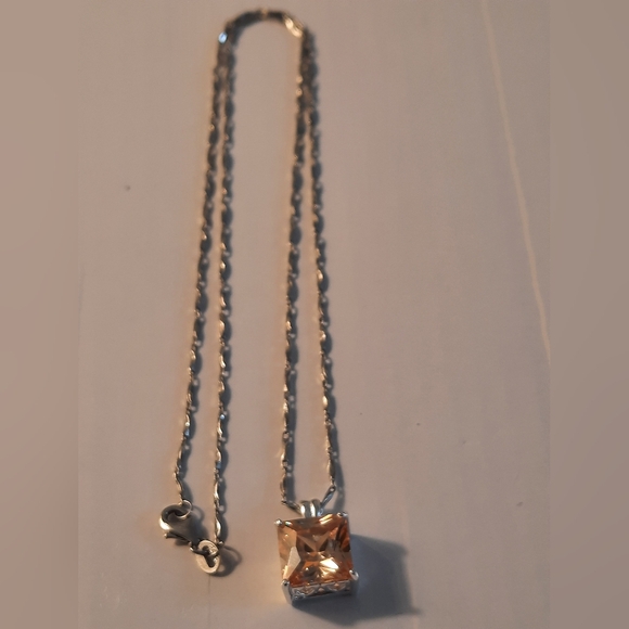 Elegant925 Sterling Silver Necklace with Square Amber Pendant - Picture 2 of 10